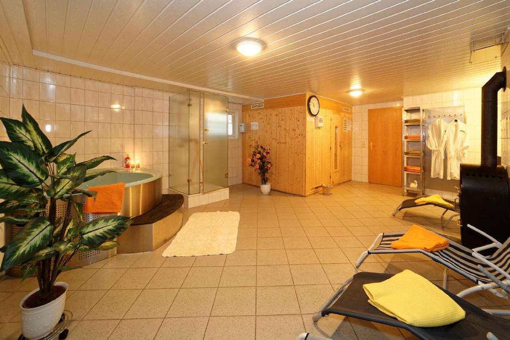 Berghof Pension Und Ferienwohnungen بيشوفسمايس المظهر الخارجي الصورة